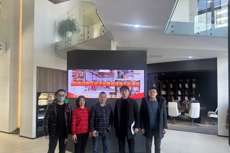 青島開發(fā)區(qū)經(jīng)濟發(fā)展部領(lǐng)導來我司調(diào)研